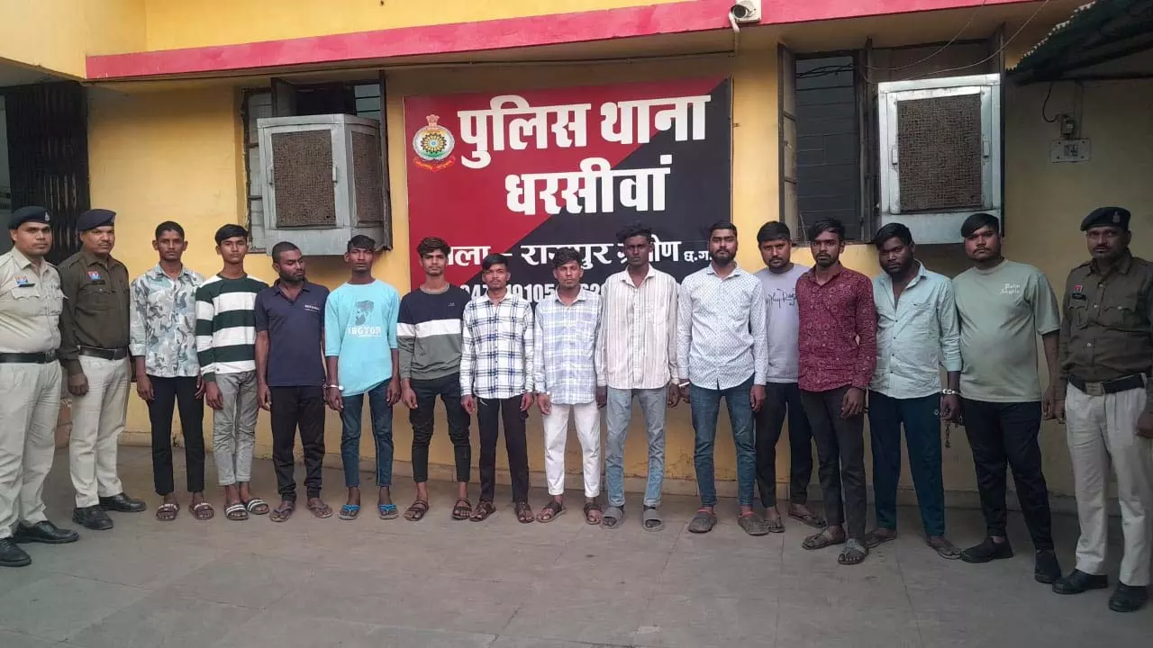 रायपुर ग्रामीण पुलिस का बड़ा अभियान: 6 असामाजिक तत्व गए जेल, 2 फरार आरोपी गिरफ्तार रायपुर ग्रामीण पुलिस का बड़ा अभियान: 6 असामाजिक तत्व गए जेल, 2 फरार आरोपी गिरफ्तार