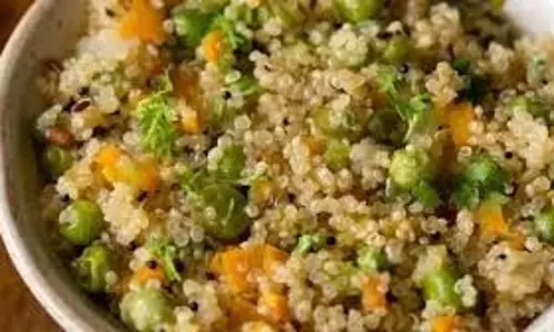 Quinoa Veg Upma: सूजी की जगह क्विनोआ से बनाएं टेस्टी वेज उपमा Quinoa Veg Upma: सूजी की जगह क्विनोआ से बनाएं टेस्टी वेज उपमा