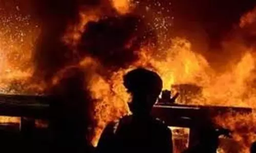 Meerut:कपड़ा कारोबारी के घर लगी आग, परिवार के 6 लोगों की मौत