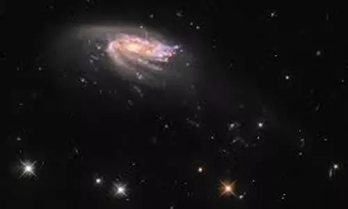 Science: 8.5 अरब लाइट ईयर दूर NASA के वैज्ञानिकों को मिला अजीब गैलेक्सी