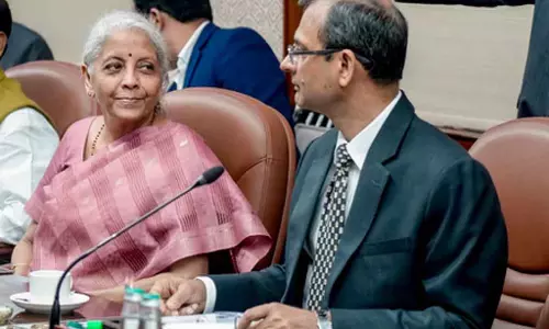 अनिवार्य बीमा बिक्री: Finance मंत्री ने बैंकों को चेतावनी दी अनिवार्य बीमा बिक्री: Finance मंत्री ने बैंकों को चेतावनी दी