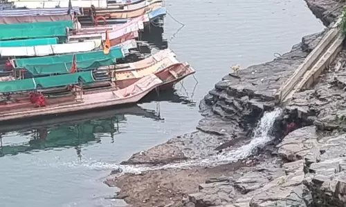 Khandva: ओंकारेश्वर में नर्मदा प्रदूषण पर चिंता, तीर्थनगरी में बढ़ा प्रदूषण Khandva: ओंकारेश्वर में नर्मदा प्रदूषण पर चिंता, तीर्थनगरी में बढ़ा प्रदूषण