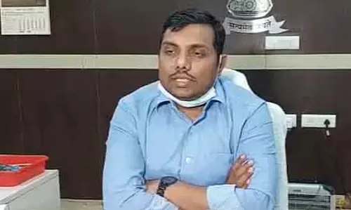 Bhopal: कलेक्टर ने सीएमएचओ से जिला अस्पताल में आउट पेशेंट डिपार्टमेंट का लोड कम करने को कहा Bhopal: कलेक्टर ने सीएमएचओ से जिला अस्पताल में आउट पेशेंट डिपार्टमेंट का लोड कम करने को कहा