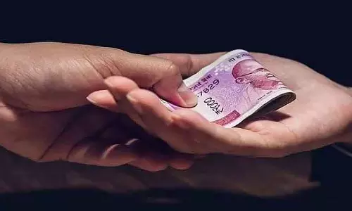 Mumbai की स्पेशल कोर्ट ने ₹1 लाख रिश्वत मामले में कुरार पुलिस अधिकारियों को ज़मानत दी