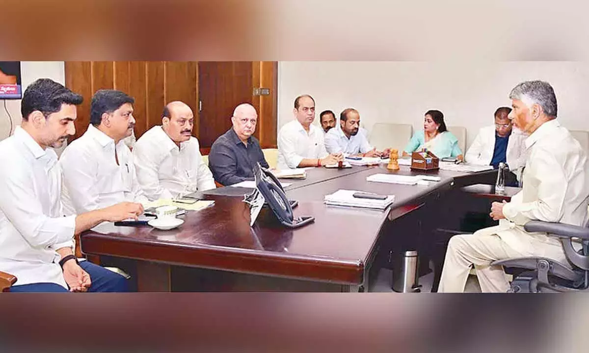 Andhra: 12 को पेशाब में पेशाब की समस्या के कारण अस्पताल में भर्ती कराया गया Andhra: 12 को पेशाब में पेशाब की समस्या के कारण अस्पताल में भर्ती कराया गया