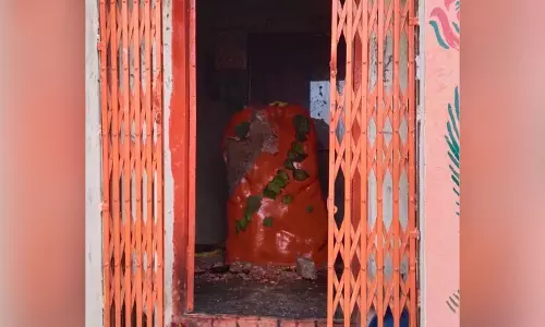 Hyderabad के बरकस में श्री द्विमुखी हनुमान मंदिर में मूर्ति को अपवित्र किया गया