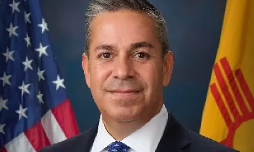 US सीनेटरों ने ट्रंप को टैरिफ वापस करने का प्रस्ताव रखा US सीनेटरों ने ट्रंप को टैरिफ वापस करने का प्रस्ताव रखा