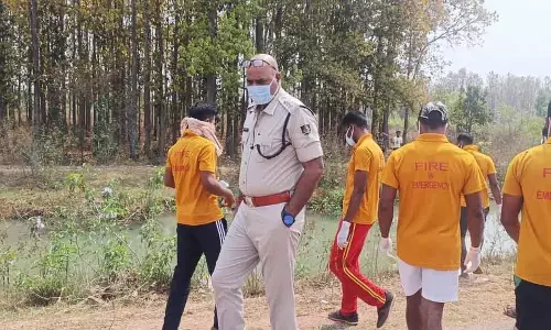 Koraput में डबल मर्डर: लापता होने के दो दिन बाद मां-बेटे के शव बरामद Koraput में डबल मर्डर: लापता होने के दो दिन बाद मां-बेटे के शव बरामद