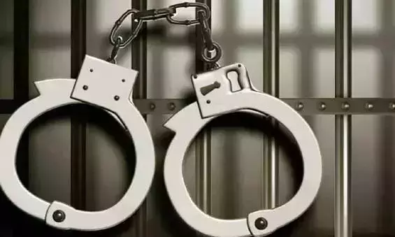 ACB ने रिश्वत के आरोप में सिम्हाद्रिपुरम के सीआई और एसआई को गिरफ्तार किया ACB ने रिश्वत के आरोप में सिम्हाद्रिपुरम के सीआई और एसआई को गिरफ्तार किया