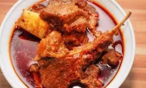 Holi Special Mutton : होली पर बनाएं मसालेदार और लजीज खास मटन करी Holi Special Mutton : होली पर बनाएं मसालेदार और लजीज खास मटन करी