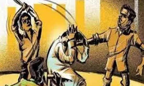 Ludhiana: युवक पर आधा दर्जन हथियारबंदों ने किया जानलेवा हमला Ludhiana: युवक पर आधा दर्जन हथियारबंदों ने किया जानलेवा हमला