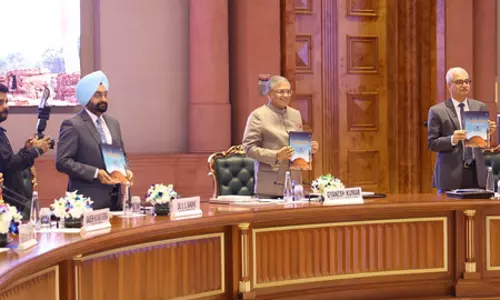 दिल्ली: चुनाव आयोग का राउंड टेबल सम्मेलन शुरू, ज्ञानेश कुमार ने की मिलकर काम करने की अपील दिल्ली: चुनाव आयोग का राउंड टेबल सम्मेलन शुरू, ज्ञानेश कुमार ने की मिलकर काम करने की अपील