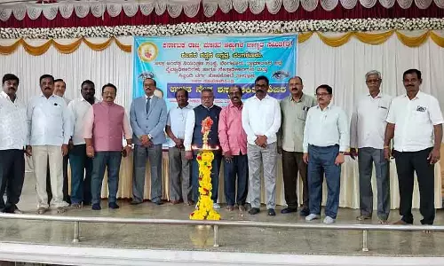 मोबाइल की लत छोड़ें और किताबों के करीब जाएं: Judge Arun Kumar मोबाइल की लत छोड़ें और किताबों के करीब जाएं: Judge Arun Kumar