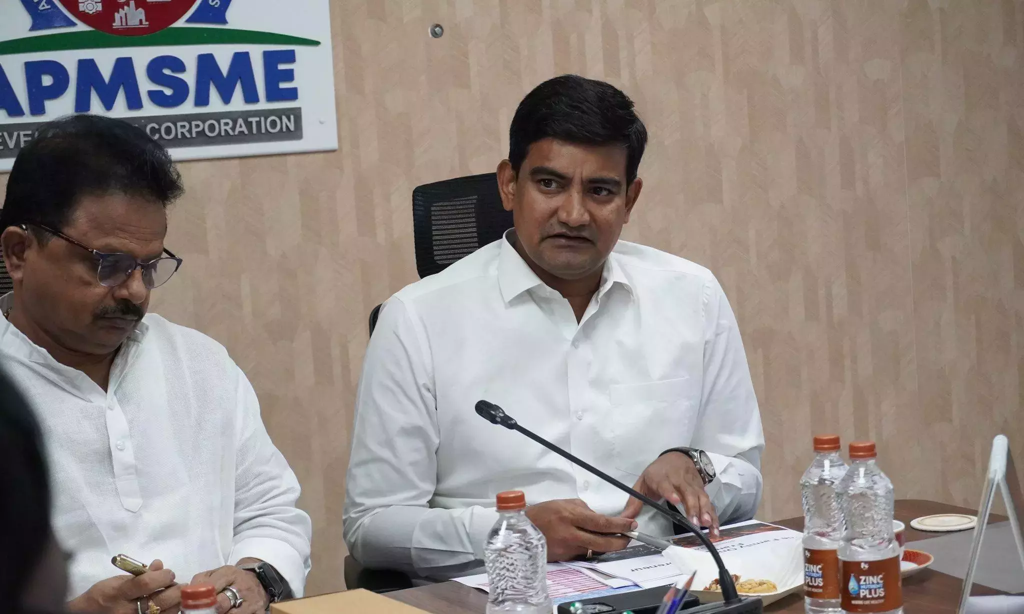 ईरान में Andhra के लोगों से सुरक्षित लौटने की अपील ईरान में Andhra के लोगों से सुरक्षित लौटने की अपील