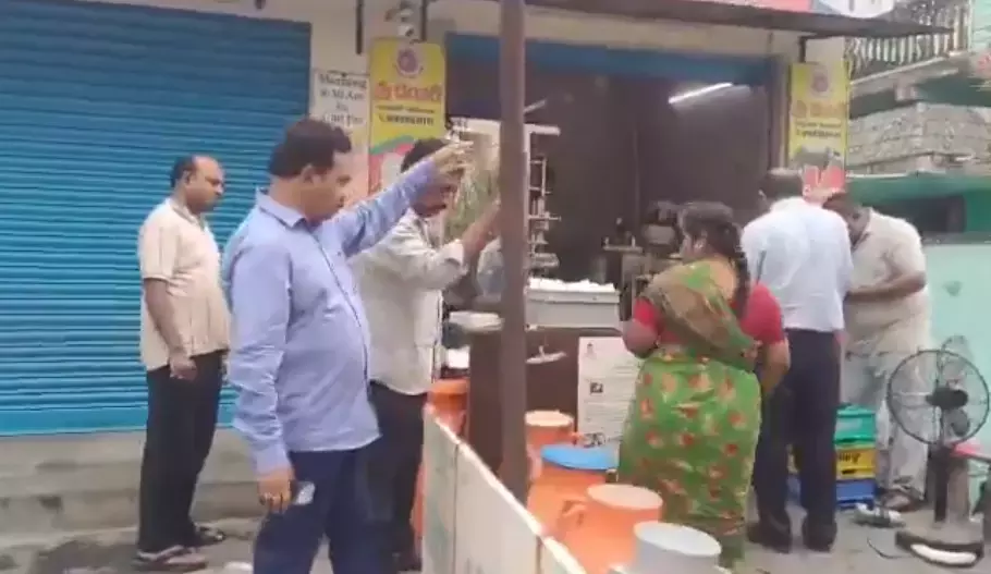 Andhra : संदिग्ध मिलावट मामले में पांच लोगों की मौत के बाद दूध केंद्रों पर छापे