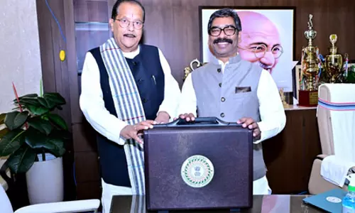 झारखंड सरकार ने पेश किया 1.58 लाख करोड़ रुपये का बजट, केंद्र पर आर्थिक सहयोग में कमी का लगाया आरोप