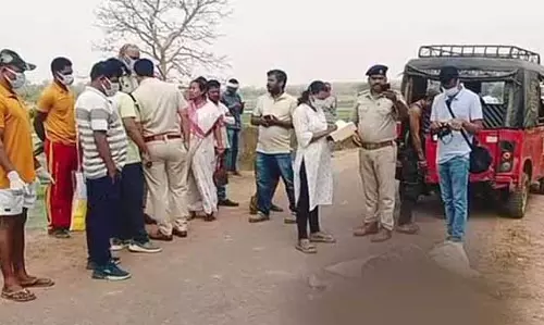 Koraput: मां-बेटे के शव अलग-अलग नहरों से बरामद, गड़बड़ी का शक Koraput: मां-बेटे के शव अलग-अलग नहरों से बरामद, गड़बड़ी का शक
