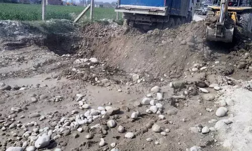 Nurpur district में खनन के खिलाफ कार्रवाई में 21 वाहन जब्त Nurpur district में खनन के खिलाफ कार्रवाई में 21 वाहन जब्त