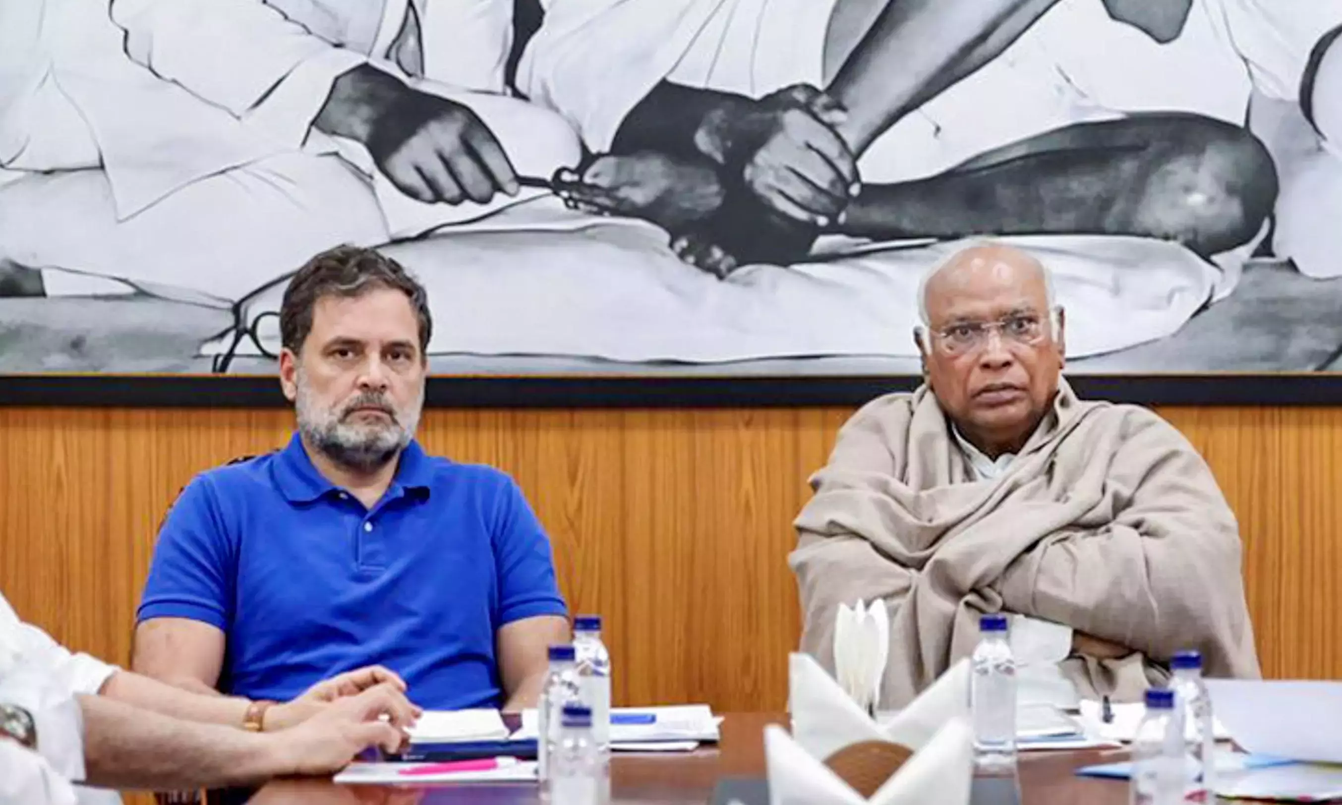 खड़गे, Rahul ने युवा कांग्रेस प्रमुख चिब की गिरफ्तारी की निंदा की खड़गे, Rahul ने युवा कांग्रेस प्रमुख चिब की गिरफ्तारी की निंदा की