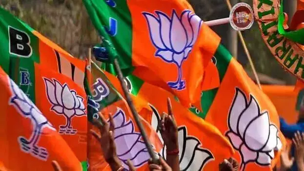kerala: राजीव चंद्रशेखर और बीजेपी की सर्जिकल रणनीति से चुनावी हलचल kerala: राजीव चंद्रशेखर और बीजेपी की सर्जिकल रणनीति से चुनावी हलचल