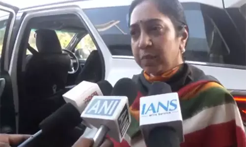 DMK सांसद ने कांग्रेस सांसद ज्योतिमणि के खिलाफ अपमानजनक टिप्पणियों की निंदा की DMK सांसद ने कांग्रेस सांसद ज्योतिमणि के खिलाफ अपमानजनक टिप्पणियों की निंदा की