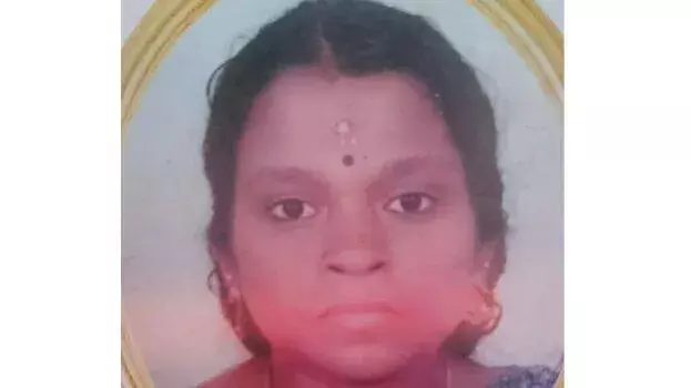 kerala: इलाज में देरी के बाद महिला की मौत पर परिवार ने शिकायत दर्ज कराई kerala: इलाज में देरी के बाद महिला की मौत पर परिवार ने शिकायत दर्ज कराई