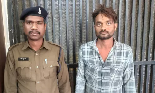NH 53 में शराब के नशे में कंटेनर चलाकर सड़क दुर्घटना करने वाला ड्राइवर गिरफ्तार NH 53 में शराब के नशे में कंटेनर चलाकर सड़क दुर्घटना करने वाला ड्राइवर गिरफ्तार