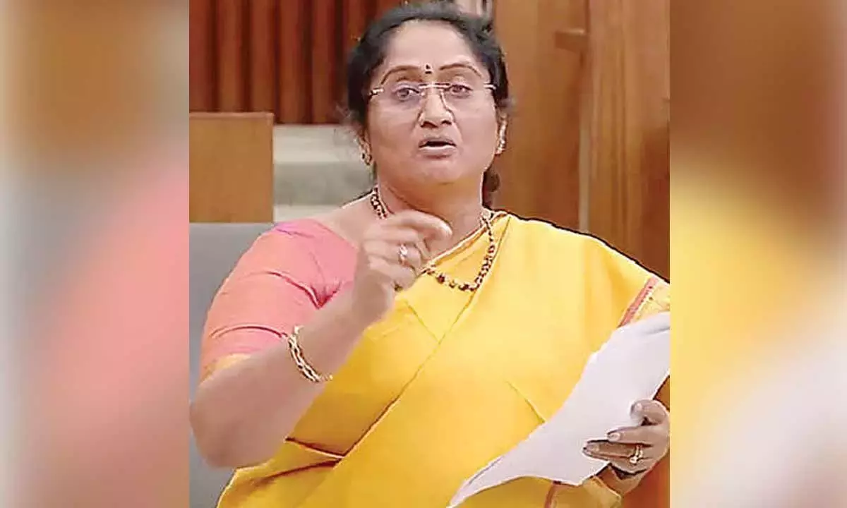 Savita ने कहा कि सरकार ने पिछड़े वर्ग के कल्याण के लिए 51,00 करोड़ रुपये आवंटित किए हैं Savita ने कहा कि सरकार ने पिछड़े वर्ग के कल्याण के लिए 51,00 करोड़ रुपये आवंटित किए हैं