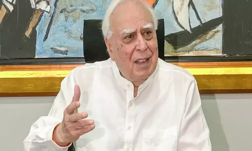 सिबल ने न्यायिक भ्रष्टाचार पर कक्षा 8 की पुस्तक के अंश को लेकर NCERT की आलोचना की
