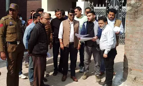 JMC कमिश्नर ने वार्ड 63, 65 का निरीक्षण किया JMC कमिश्नर ने वार्ड 63, 65 का निरीक्षण किया