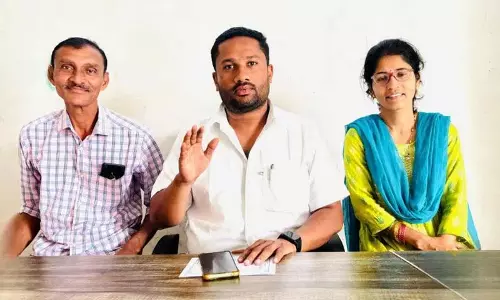Outsourcing Employees पर कोई फैसला न होने से सुरेश नायक निराश Outsourcing Employees पर कोई फैसला न होने से सुरेश नायक निराश