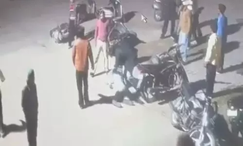 Haryana : अंबाला कैंट में झड़प में युवक की मौत, 2 घायल Haryana : अंबाला कैंट में झड़प में युवक की मौत, 2 घायल