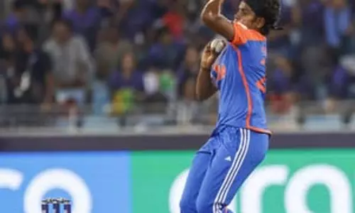 आईसीसी रैंकिंग: अरुंधति रेड्डी-श्री चरणी ने टी20 फॉर्मेट में लगाई जबरदस्त छलांग आईसीसी रैंकिंग: अरुंधति रेड्डी-श्री चरणी ने टी20 फॉर्मेट में लगाई जबरदस्त छलांग