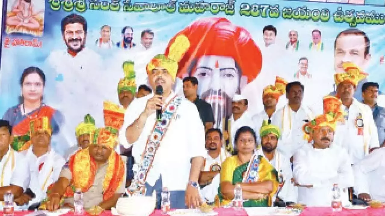 Telangana: संत सेवालाल महाराज के आदर्शों पर चलें: डीसी Telangana: संत सेवालाल महाराज के आदर्शों पर चलें: डीसी
