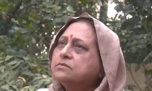 बेटे की गिरफ्तारी के बाद IYC प्रमुख की मां ने युवाओं से भगत सिंह बनने का किया आग्रह बेटे की गिरफ्तारी के बाद IYC प्रमुख की मां ने युवाओं से भगत सिंह बनने का किया आग्रह