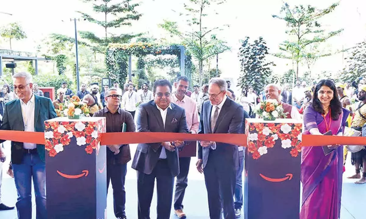 Karnataka: मंत्री ने राज्य में अमेज़न के 10वें कॉर्पोरेट ऑफिस का शुभारंभ किया Karnataka: मंत्री ने राज्य में अमेज़न के 10वें कॉर्पोरेट ऑफिस का शुभारंभ किया