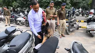 Haldwani: सुशीला तिवारी मेडिकल कॉलेज को बम की धमकी Haldwani: सुशीला तिवारी मेडिकल कॉलेज को बम की धमकी