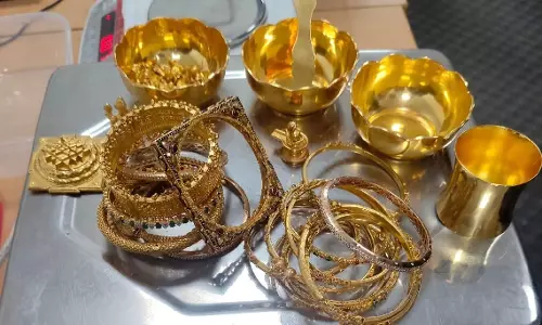 IGI में US पासपोर्ट धारक को 5.42 करोड़ रुपये की अघोषित रकम के साथ पकड़ा गया IGI में US पासपोर्ट धारक को 5.42 करोड़ रुपये की अघोषित रकम के साथ पकड़ा गया
