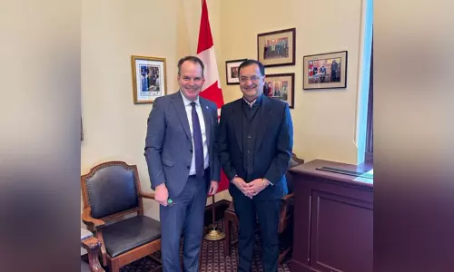 Ottawa: उच्चायुक्त दिनेश पटनायक ने कनाडा के परिवहन मंत्री से की मुलाकात