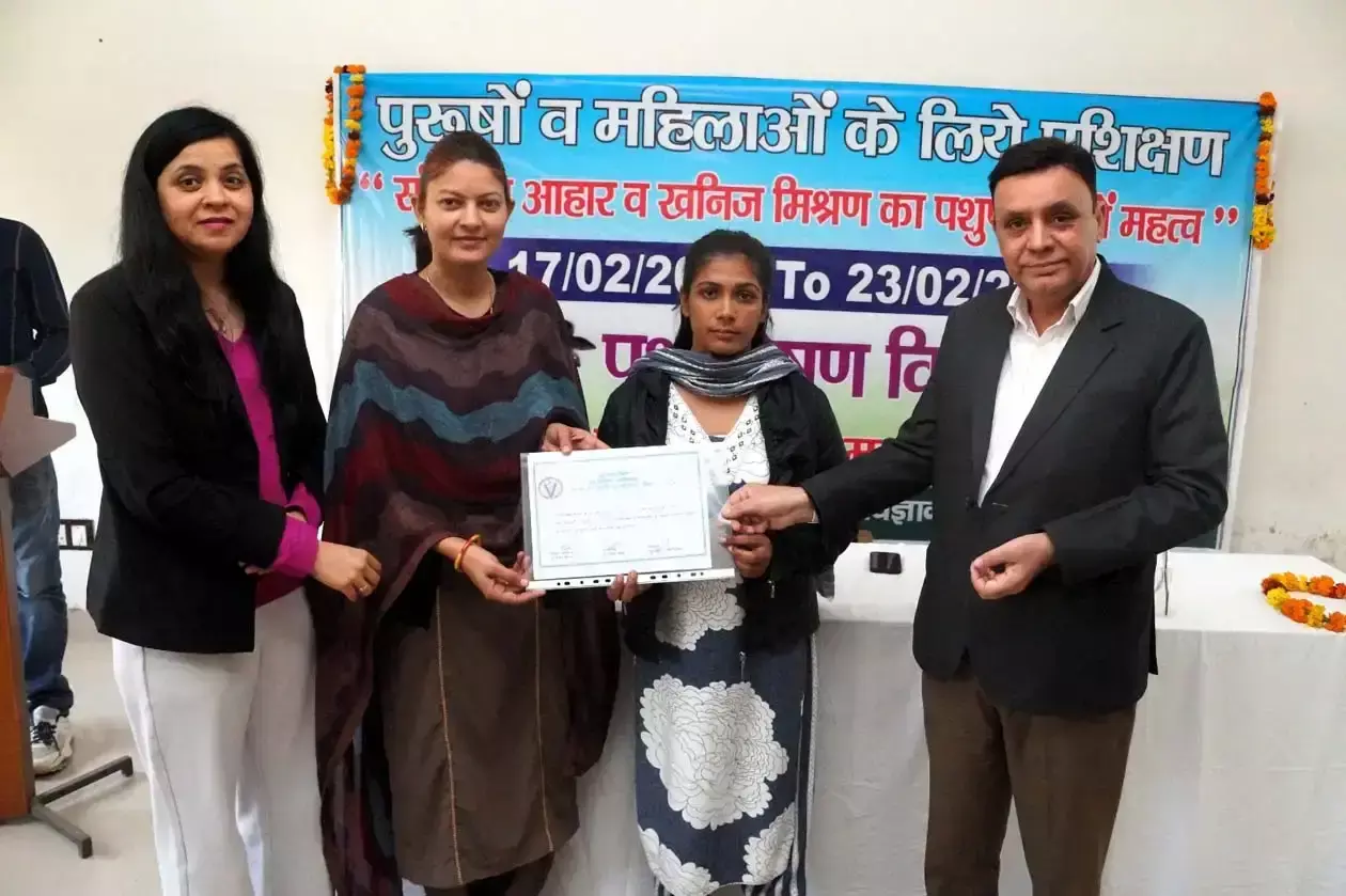 Hisar: युवाओं से पशुपालन अपनाने की अपील