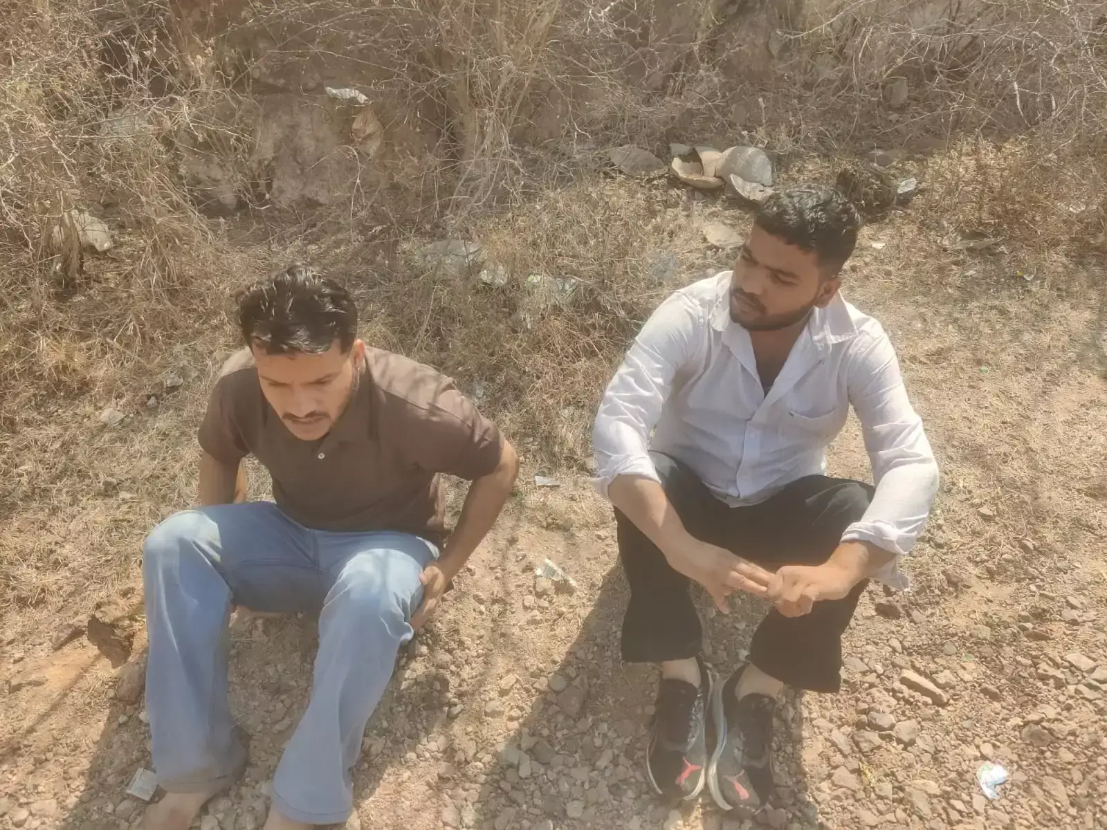 Jodhpur: दीवार तोड़ने के बाद तालाब में गिरी कार Jodhpur: दीवार तोड़ने के बाद तालाब में गिरी कार