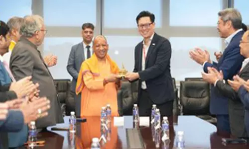 Uttar Pradesh ने सिंगापुर के साथ विमानन और क्षमता निर्माण में रणनीतिक समझौते किए