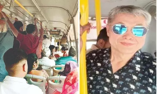 Foreign Tourists को चौ. संभाजीनगर जाने वाली खचाखच भरी बस में खड़े रहने को मजबूर होना पड़ा Foreign Tourists को चौ. संभाजीनगर जाने वाली खचाखच भरी बस में खड़े रहने को मजबूर होना पड़ा