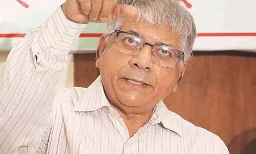 Prakash Ambedkar: अमेरिका के हाथों गिरवी रखी गई आज़ादी
