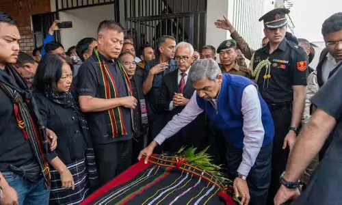 Manipur  के गवर्नर ने दिवंगत MLA वुंगज़ागिन वाल्टे को दी श्रद्धांजलि