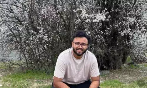 अमेरिका में H-1B वीज़ा स्ट्रगल के दौरान Sasikanth Reddy की कार्डियक अरेस्ट से मौत अमेरिका में H-1B वीज़ा स्ट्रगल के दौरान Sasikanth Reddy की कार्डियक अरेस्ट से मौत