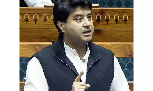 केंद्रीय मंत्री Scindia ने अरुणाचल प्रदेश की महिलाओं के खिलाफ नस्लीय दुर्व्यवहार की निंदा की केंद्रीय मंत्री Scindia ने अरुणाचल प्रदेश की महिलाओं के खिलाफ नस्लीय दुर्व्यवहार की निंदा की