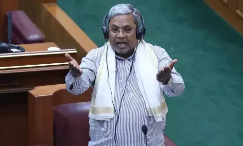 Dharwad में नौकरी चाहने वालों का प्रदर्शन, CM ने BJP को भर्ती में देरी का दोषी ठहराया