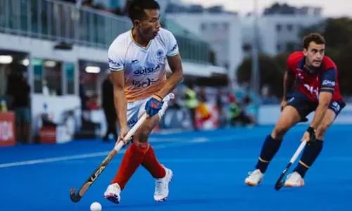 FIH प्रो लीग: स्पेन के खिलाफ 1-1 से ड्रॉ के बाद शूटआउट में भारत 3-4 से हारा FIH प्रो लीग: स्पेन के खिलाफ 1-1 से ड्रॉ के बाद शूटआउट में भारत 3-4 से हारा