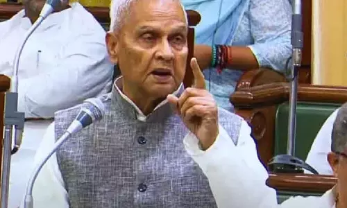 Patna: होली गिफ्ट को लेकर चर्चा, वेतन को लेकर वित्त मंत्री का बयान Patna: होली गिफ्ट को लेकर चर्चा, वेतन को लेकर वित्त मंत्री का बयान